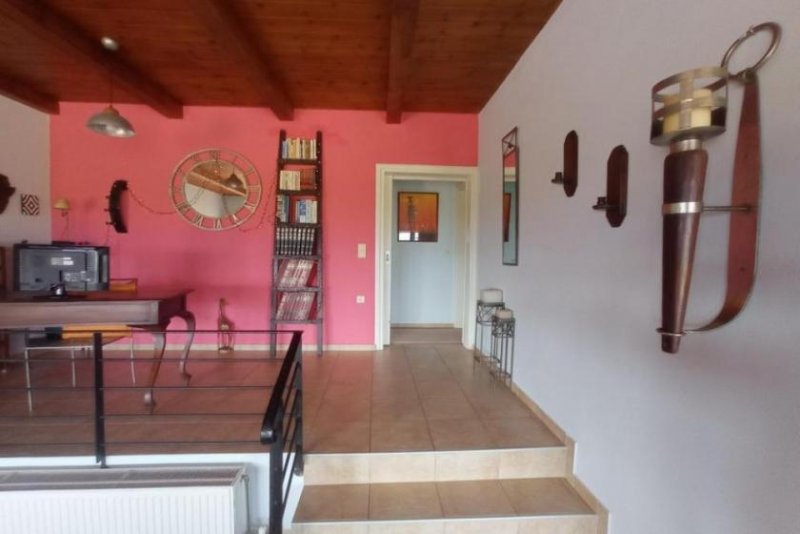 Agios Nikolaos Kreta, Agios Nikolaos: Schönes Haus auf einem Hügel außerhalb der Stadt mit großem bebaubarem Land Haus kaufen